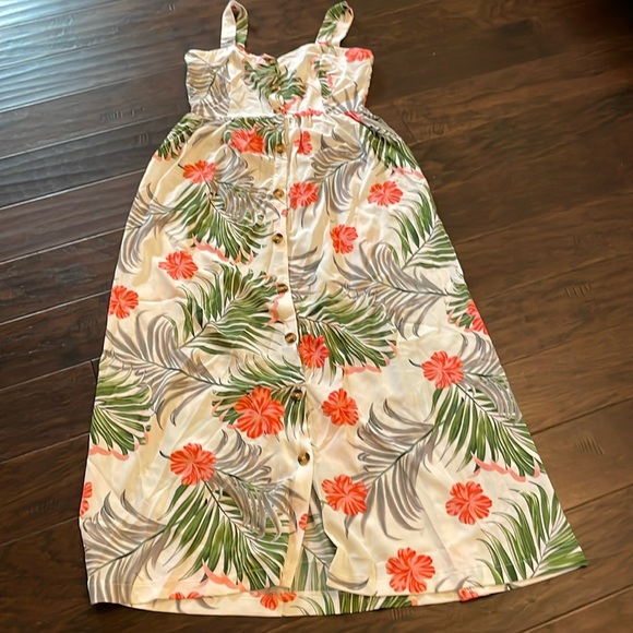 SHEIN size medium-never worn. 36 C bust -couldn’t button all the way. - Picture 1 of 6